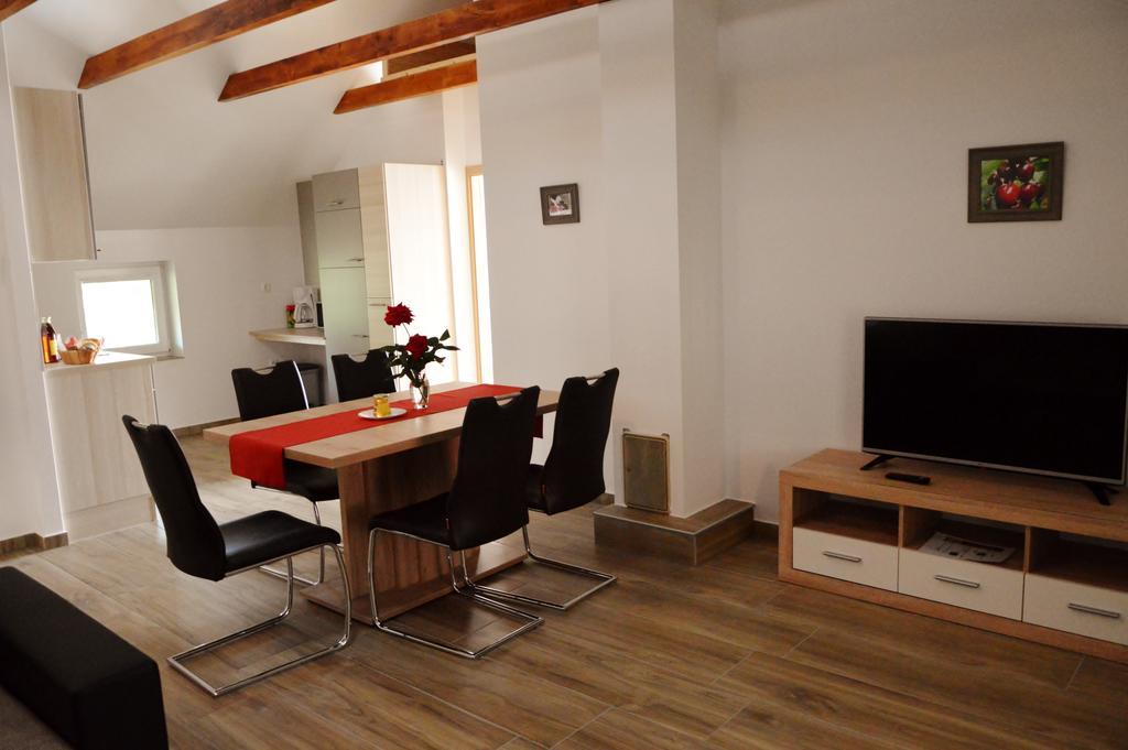 Apartmán Turisticna Kmetija Cebelji Gradic Rogašovci Exteriér fotografie